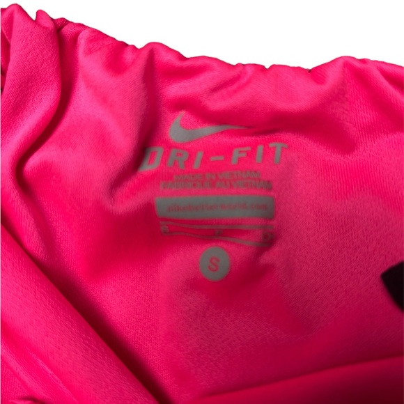 Nike shorts 💗 - Picture 3 of 4